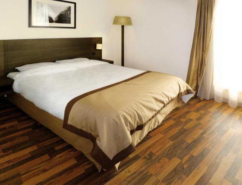 Residhome Asnieres Екстериор снимка